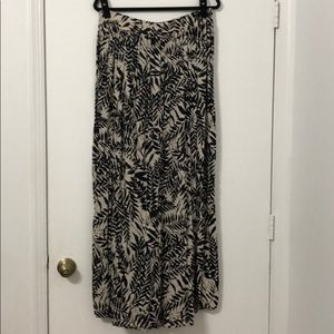 Long black and beige leaf pattern skirt